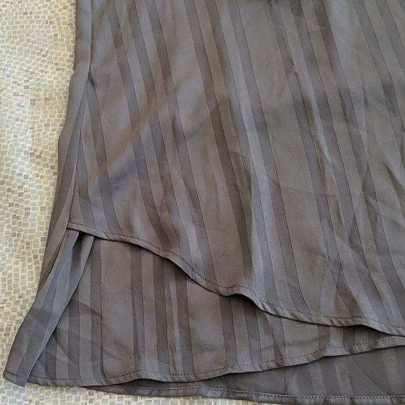 EUC Maurices | Grey Tunic - Picture 5 of 8